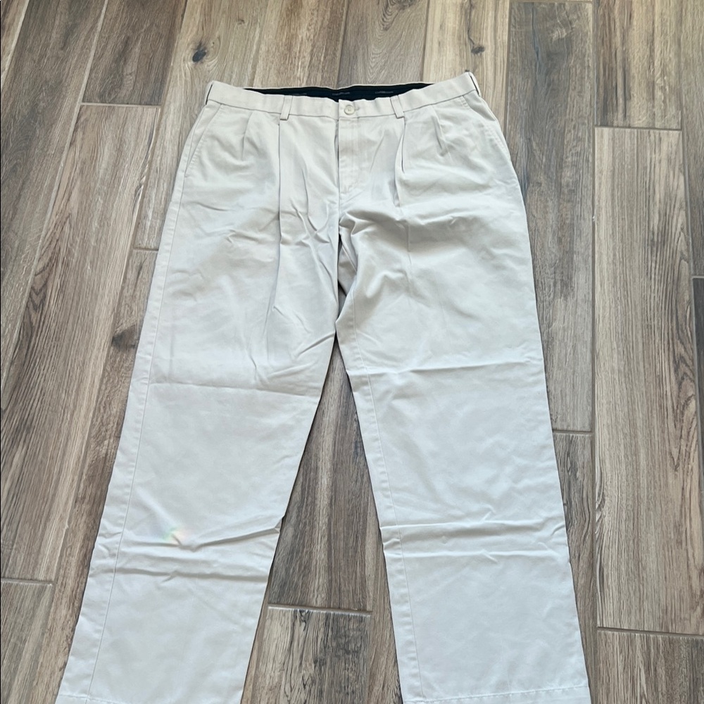 Croft & Barrow Men's Light Khaki Chinos 38x34